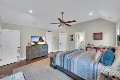 This beautiful, meticulously maintained home offers 4 spacious - photo 27