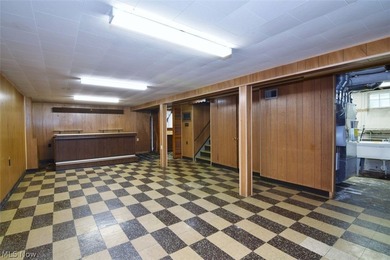 This charming and well maintained brick home has been in the - photo 27