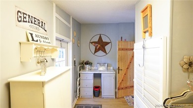 Welcome to your lakefront retreat! This super cute, updated 4 - photo 39