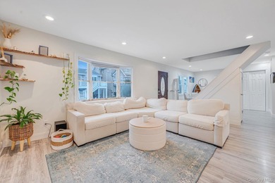 Welcome to this beautifully renovated 4-bedroom, 2-bath - photo 6