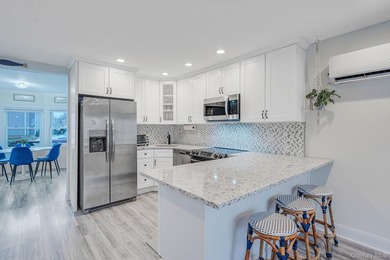 Welcome to this beautifully renovated 4-bedroom, 2-bath - photo 9