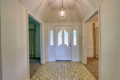 Rare opportunity to own this beautiful home in one of Ennis' - photo 3