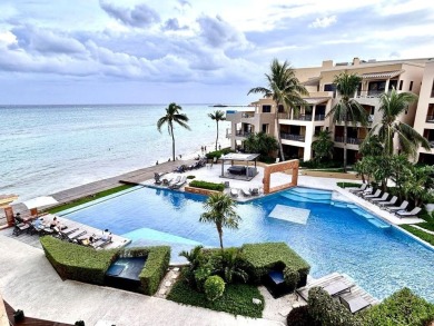 Superb beachfront apartment in Playa del Carmen, offering
