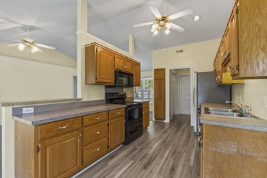 Don't miss this 3-bedroom, 2.5-bath home in Castlewood situated - photo 14