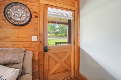 Feel like you're on vacation every day in this lovely log cabin - photo 14