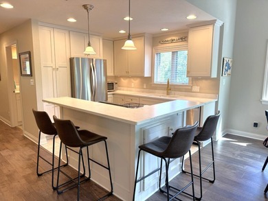 Experience exceptional Northwoods lakefront living with this - photo 15