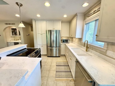Experience exceptional Northwoods lakefront living with this - photo 19