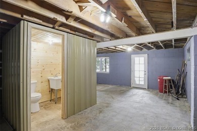 Adorable Lakefront Retreat/Newly Remodeled in 2026 at the 66MM - photo 24