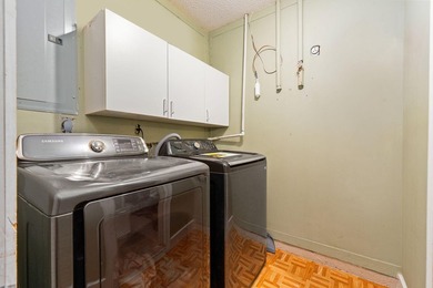 Explore this 4 Bed, 2 Bath pool home offering 1,800 sq ft under - photo 24