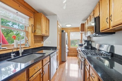 Feel like you're on vacation every day in this lovely log cabin - photo 24
