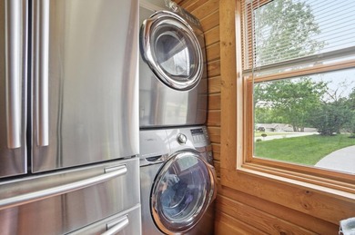 Feel like you're on vacation every day in this lovely log cabin - photo 29