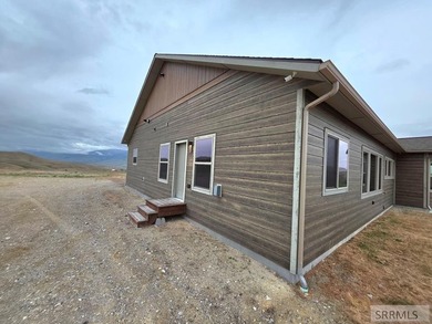 Experience panoramic mountain and valley views from every window - photo 31