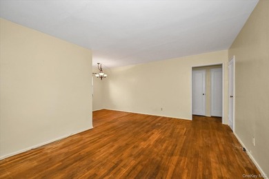 Corner Lower One Bedroom in Conveniently Located Clearview - photo 2