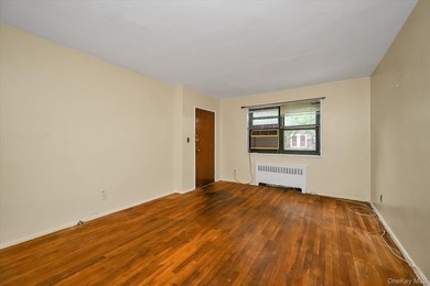 Corner Lower One Bedroom in Conveniently Located Clearview - photo 3