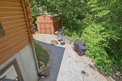 Feel like you're on vacation every day in this lovely log cabin - photo 34
