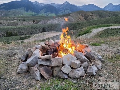 Experience panoramic mountain and valley views from every window - photo 38