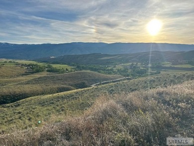 Experience panoramic mountain and valley views from every window - photo 42