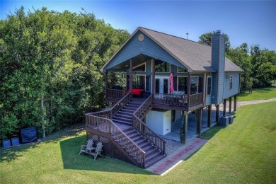 Lake Home For Sale in East Tawakoni, Texas