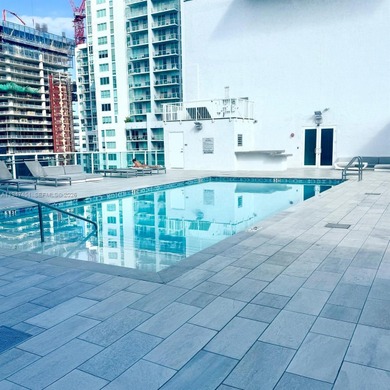 Fully furnished and turnkey residence in the heart of Downtown