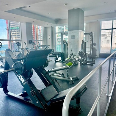 Fully furnished and turnkey residence in the heart of Downtown