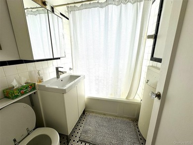 Forest Hills South * 1350 SF *Rare 3BR/2BATH* Ultimate Blank - photo 18