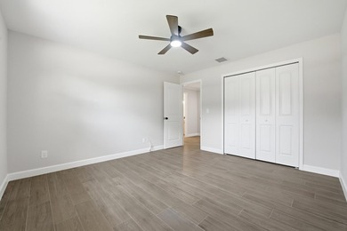 Fully remodeled 3-bedroom, 2-bath home with an attached garage - photo 27