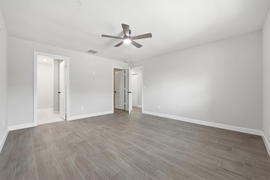 Fully remodeled 3-bedroom, 2-bath home with an attached garage - photo 30