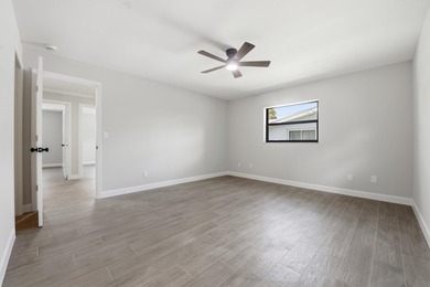 Fully remodeled 3-bedroom, 2-bath home with an attached garage - photo 31