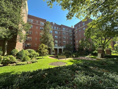 Forest Hills South * 1350 SF *Rare 3BR/2BATH* Ultimate Blank - photo 32