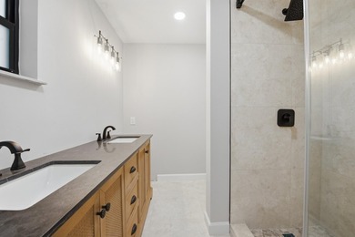 Fully remodeled 3-bedroom, 2-bath home with an attached garage - photo 32