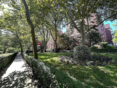 Forest Hills South * 1350 SF *Rare 3BR/2BATH* Ultimate Blank - photo 35