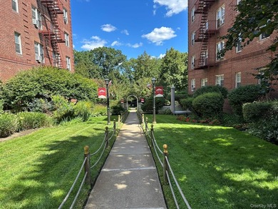 Forest Hills South * 1350 SF *Rare 3BR/2BATH* Ultimate Blank - photo 38