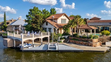 Luxury & Location! Are you hunting the absolutely incredible - photo 3