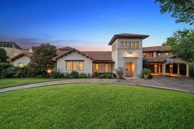 Luxury & Location! Are you hunting the absolutely incredible - photo 9