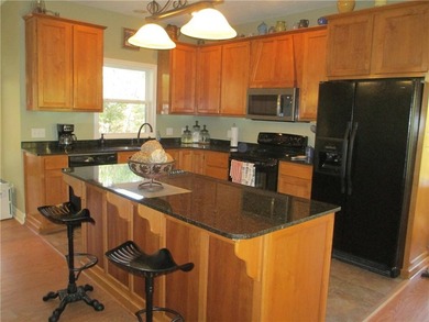 Looking for privacy, a lovely well maintained home & 1 +acre of - photo 12