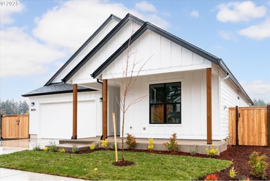 Fern Ridge Lake Home For Sale in Veneta Oregon