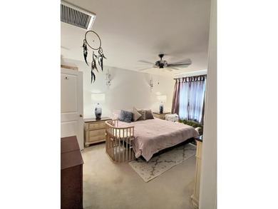 Welcome to this beautifully FHA/VA approved upgraded townhome - photo 16