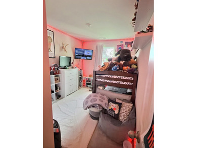 Welcome to this beautifully FHA/VA approved upgraded townhome - photo 24
