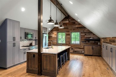 Strawberry Highlands is a one-of-one luxury estate nestled in - photo 24