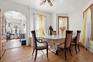 Spacious and inviting, this 5-bedroom, 3-bathroom home in the - photo 1
