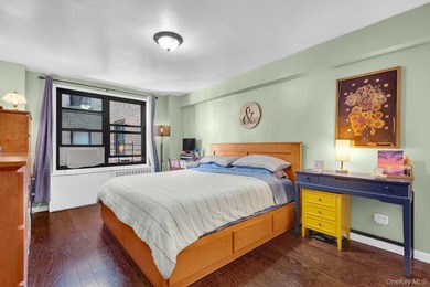 Sunlit Sophistication in the Heart of Kingsbridge Welcome to - photo 3