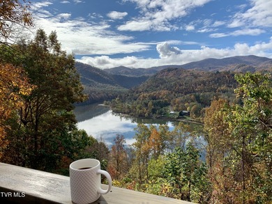 MOUNTAIN LAKE RETREAT with STUNNING VIEWS and LAKE ACCESS AND - photo 11