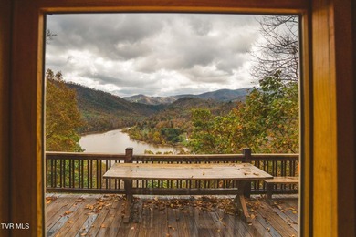 MOUNTAIN LAKE RETREAT with STUNNING VIEWS and LAKE ACCESS AND - photo 15