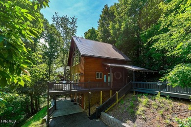 MOUNTAIN LAKE RETREAT with STUNNING VIEWS and LAKE ACCESS AND - photo 18