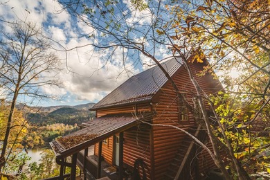 MOUNTAIN LAKE RETREAT with STUNNING VIEWS and LAKE ACCESS AND - photo 24