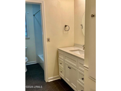 A well maintained single-family home conveniently located in - photo 12