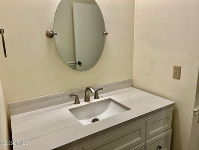 A well maintained single-family home conveniently located in - photo 13