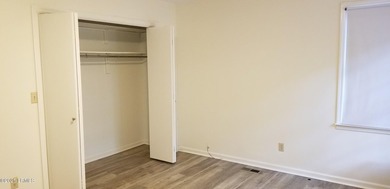 A well maintained single-family home conveniently located in - photo 16