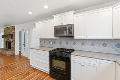 Open house 6/27 & 6/28 2-4pm! Experience this beautifully - photo 16