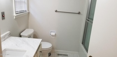 A well maintained single-family home conveniently located in - photo 20